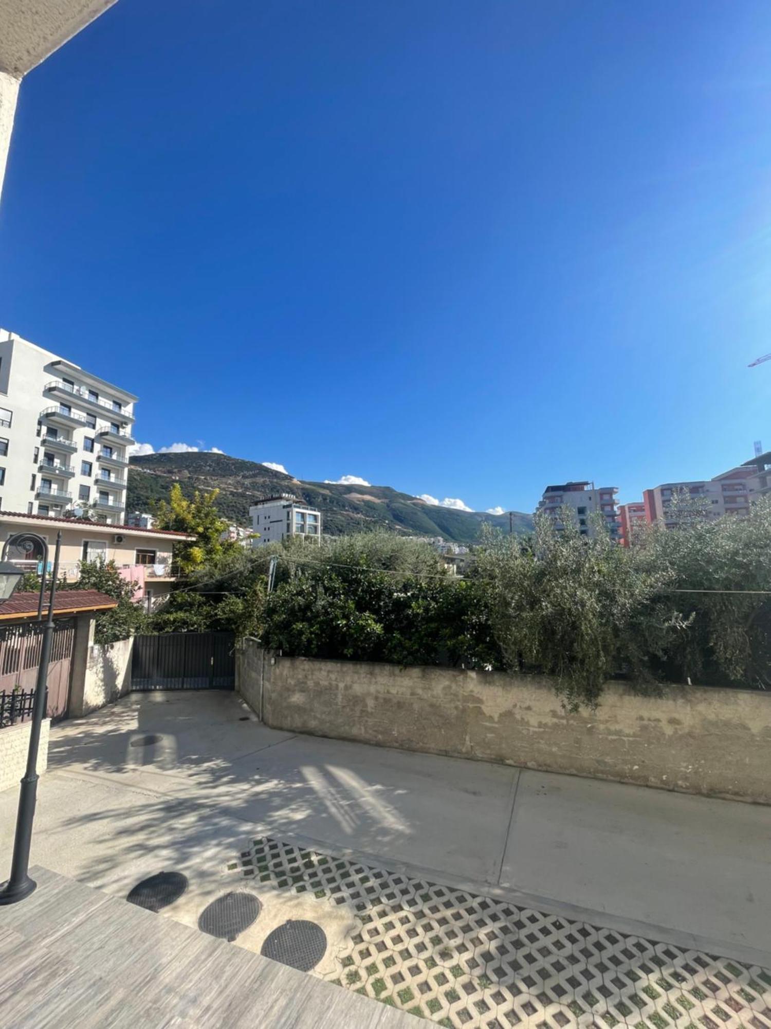 Seaside Hotel Vlorë Exteriör bild